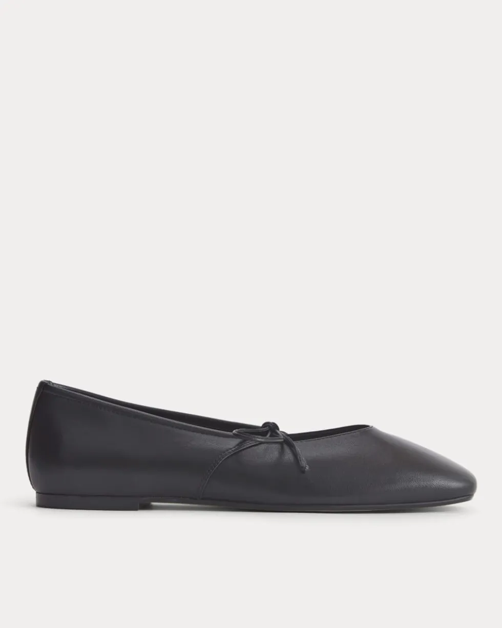 Leather Keyhole Flat
