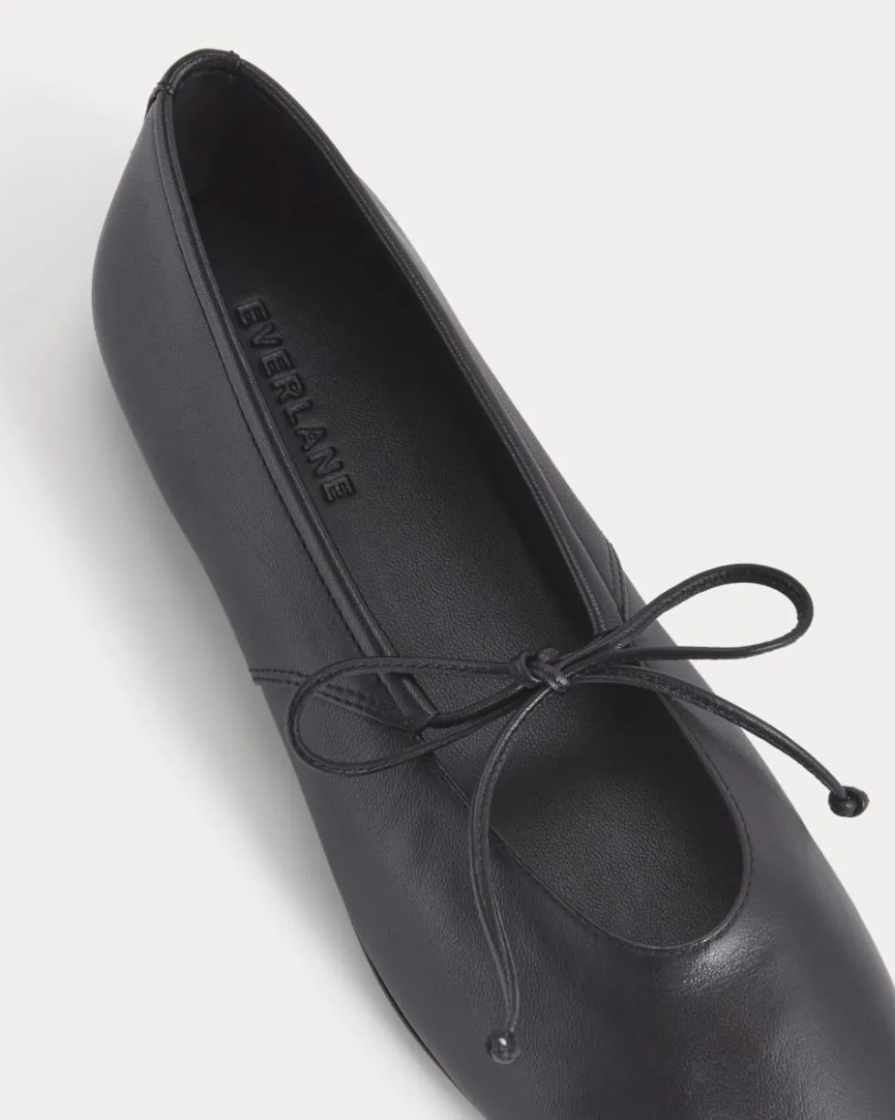 Leather Keyhole Flat