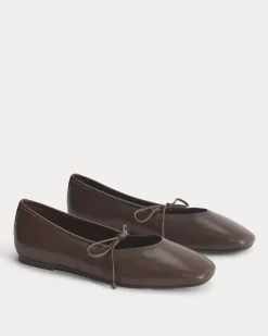 Leather Keyhole Flat