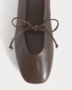 Leather Keyhole Flat