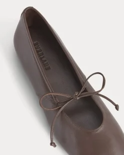 Leather Keyhole Flat