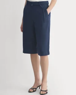 Long Tailored Short in Stretch Linen