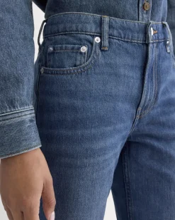 Low-Rise Straight Jean
