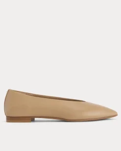 Made in Italy Almond-Toe Flat