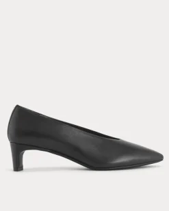 Made in Italy Almond-Toe Pump
