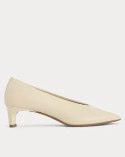 Made in Italy Almond-Toe Pump
