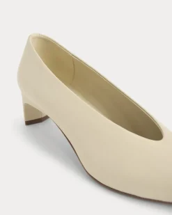 Made in Italy Almond-Toe Pump