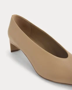 Made in Italy Almond-Toe Pump