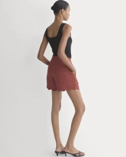 Scalloped Edge Short in Linen