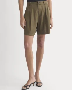 Tailored A-Line Short