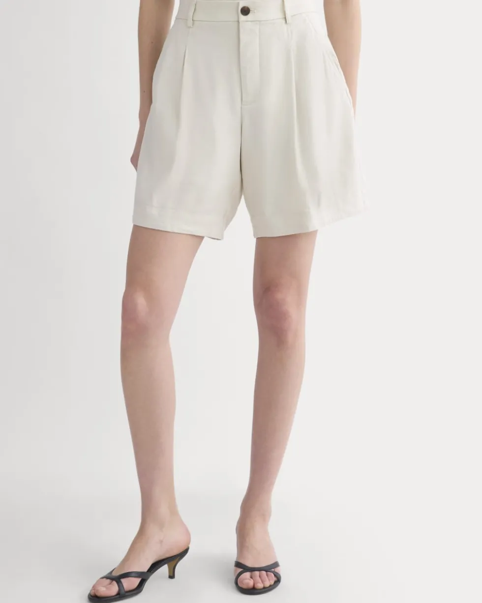 Tailored A-Line Short