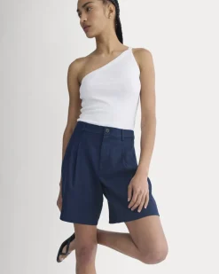 Tailored A-Line Short