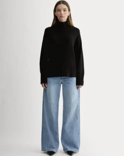 The Boxy Turtleneck in Cashmere