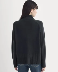 The Boxy Turtleneck in Cashmere