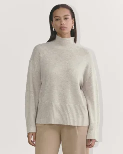 The Boxy Turtleneck in Cashmere