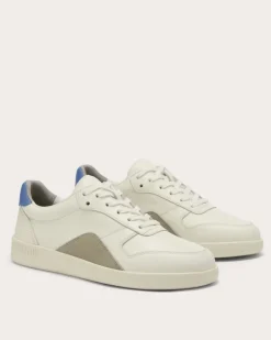 The Court Sneaker
