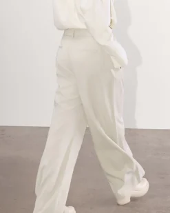 The Draper Pleated Pant in Buttersmooth