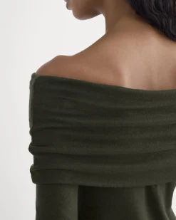 The Off-the-Shoulder Top in Butterluxe
