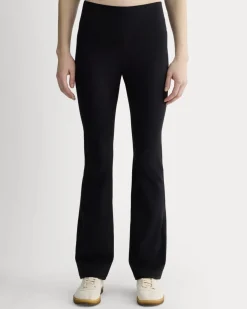 The Perform Flare Legging