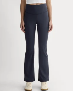 The Perform Flare Legging