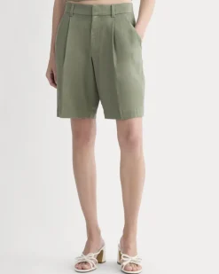 The Pleated Short in Stretch Linen