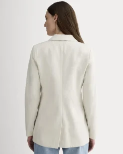 The Relaxed Blazer in Buttersmooth