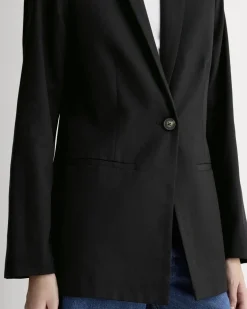 The Relaxed Blazer in Buttersmooth