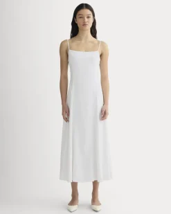 The Seamed Dress in Stretch Linen