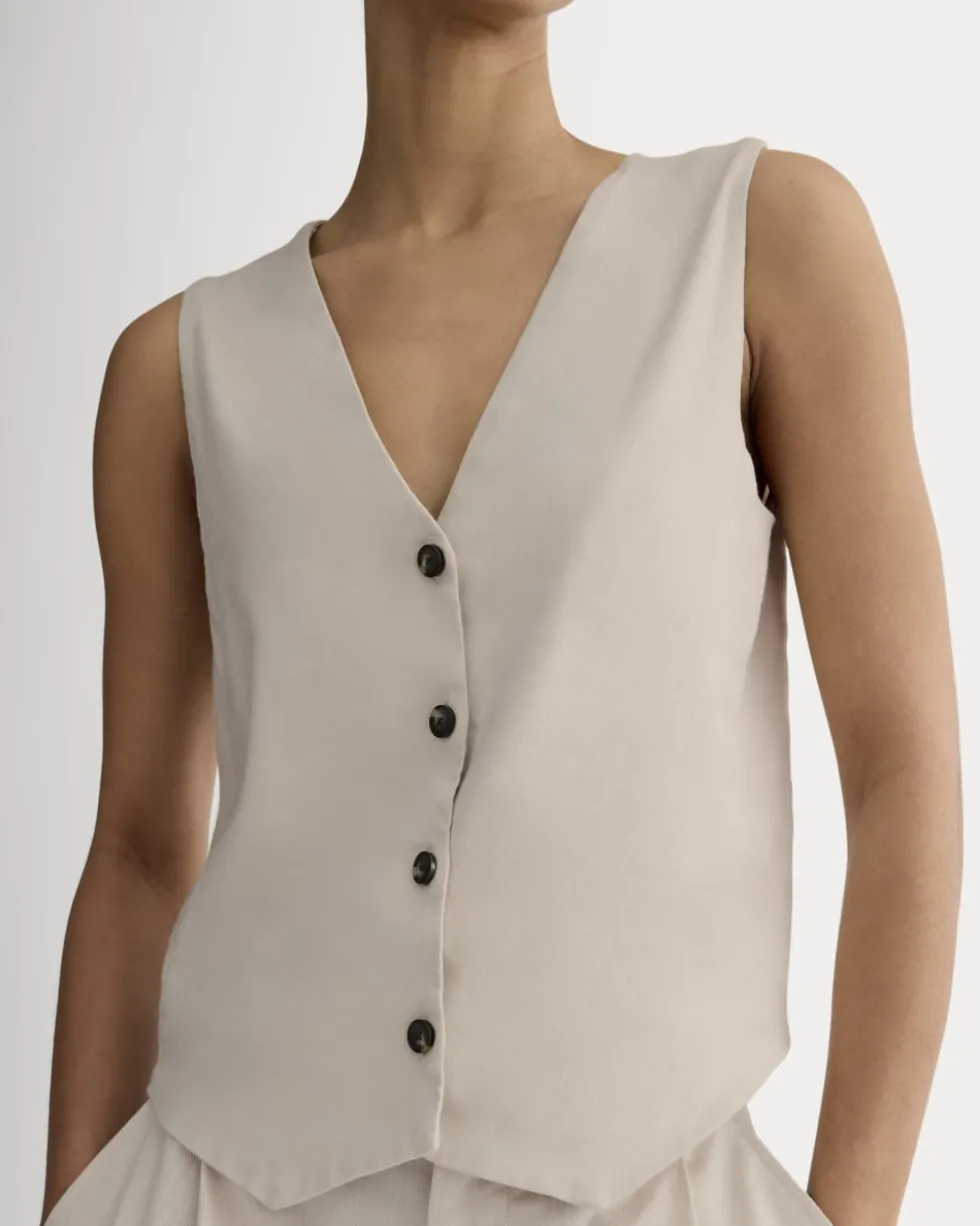 The Vest in Stretch Linen
