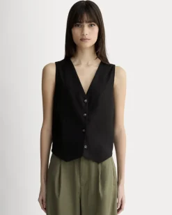 The Vest in Stretch Linen