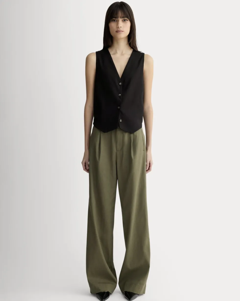 The Vest in Stretch Linen