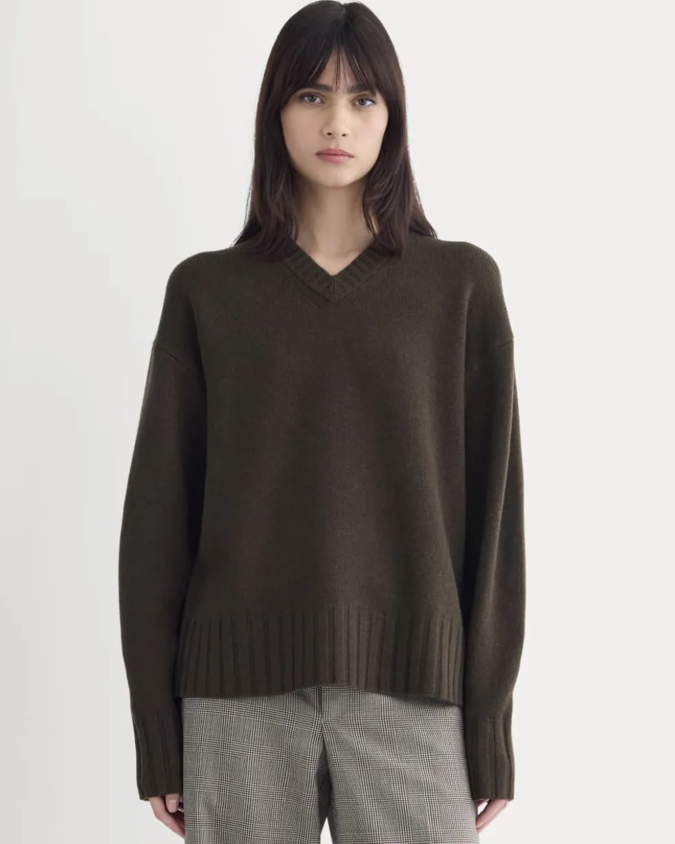 V-Neck Sweater in Extrafine Luxe Merino
