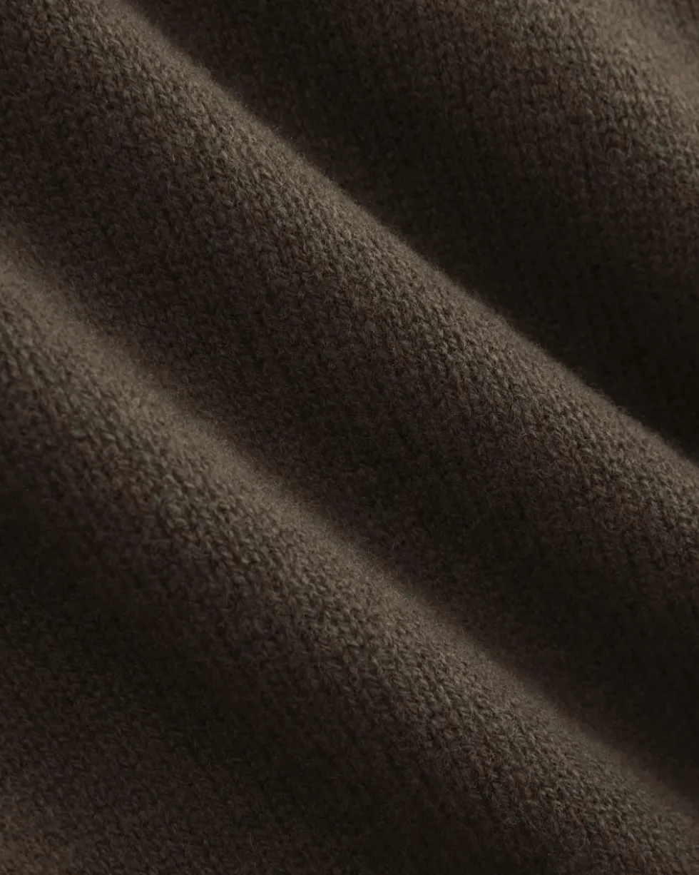 V-Neck Sweater in Extrafine Luxe Merino